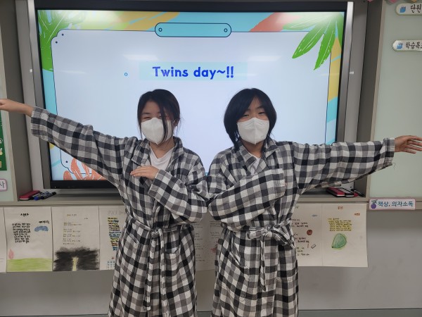 <6 Twin day Ȱ>